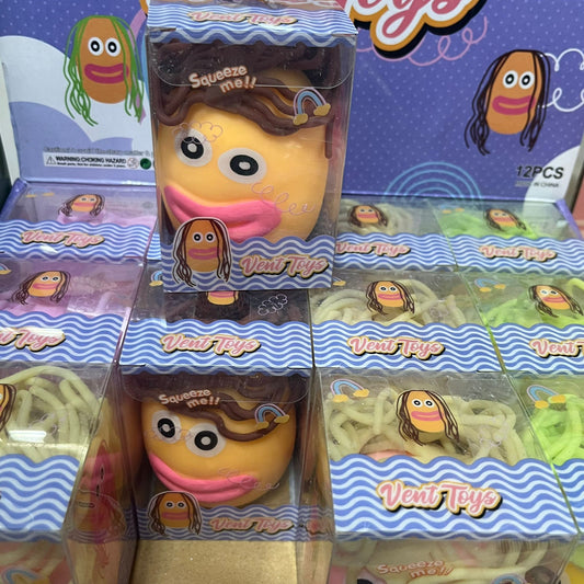 גברת תפוח אדמה עם שיער גדולה